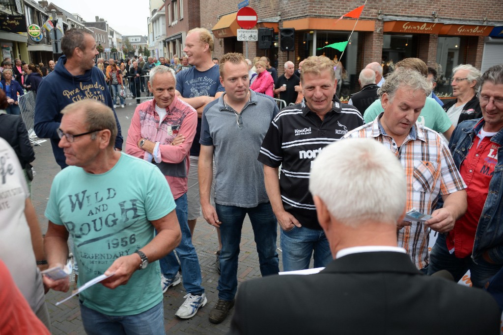 ../Images/Woensdag kermis 250.jpg